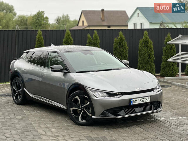 Серый Киа EV6, объемом двигателя 0 л и пробегом 23 тыс. км за 26999 $, фото 2 на Automoto.ua