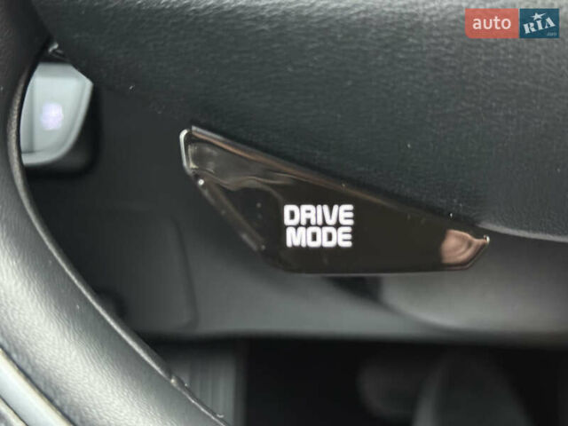 Серый Киа EV6, объемом двигателя 0 л и пробегом 47 тыс. км за 26900 $, фото 78 на Automoto.ua