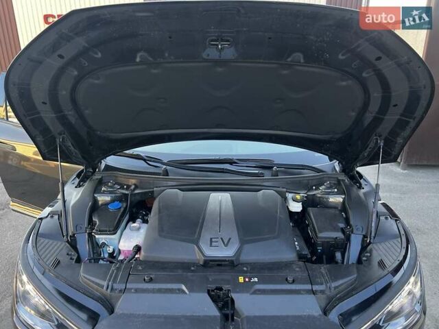 Серый Киа EV6, объемом двигателя 0 л и пробегом 53 тыс. км за 28700 $, фото 27 на Automoto.ua