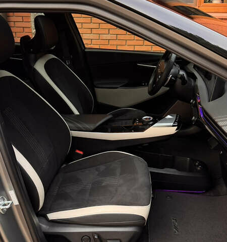 Серый Киа EV6, объемом двигателя 0 л и пробегом 23 тыс. км за 33000 $, фото 29 на Automoto.ua