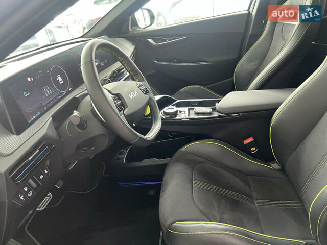 Серый Киа EV6, объемом двигателя 0 л и пробегом 3 тыс. км за 40000 $, фото 16 на Automoto.ua