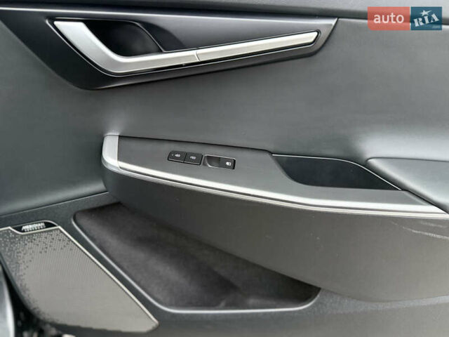Серый Киа EV6, объемом двигателя 0 л и пробегом 47 тыс. км за 26900 $, фото 62 на Automoto.ua