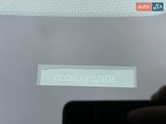 Серый Киа EV6, объемом двигателя 0 л и пробегом 47 тыс. км за 26900 $, фото 24 на Automoto.ua