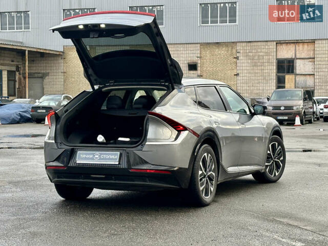 Сірий Кіа EV6, об'ємом двигуна 0 л та пробігом 31 тис. км за 24900 $, фото 2 на Automoto.ua
