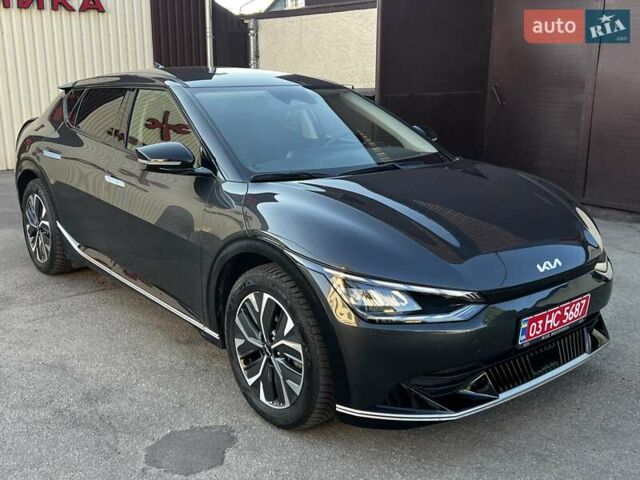 Серый Киа EV6, объемом двигателя 0 л и пробегом 53 тыс. км за 28700 $, фото 4 на Automoto.ua