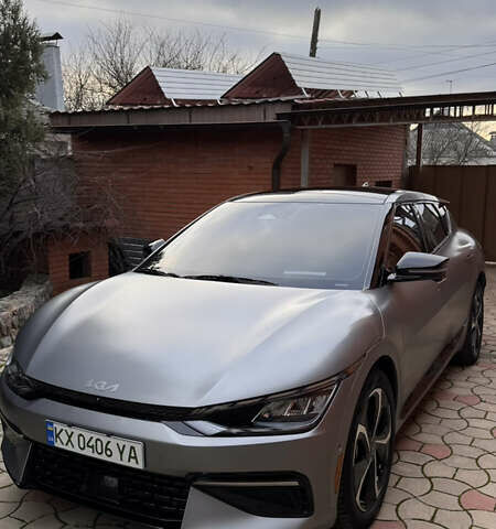 Серый Киа EV6, объемом двигателя 0 л и пробегом 23 тыс. км за 33000 $, фото 3 на Automoto.ua