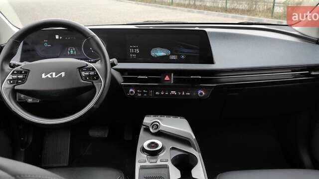 Сірий Кіа EV6, об'ємом двигуна 0 л та пробігом 168 тис. км за 23000 $, фото 15 на Automoto.ua