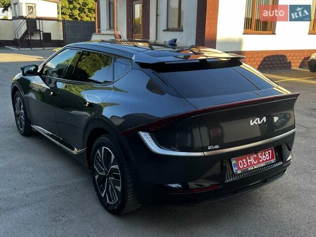 Серый Киа EV6, объемом двигателя 0 л и пробегом 53 тыс. км за 28700 $, фото 6 на Automoto.ua