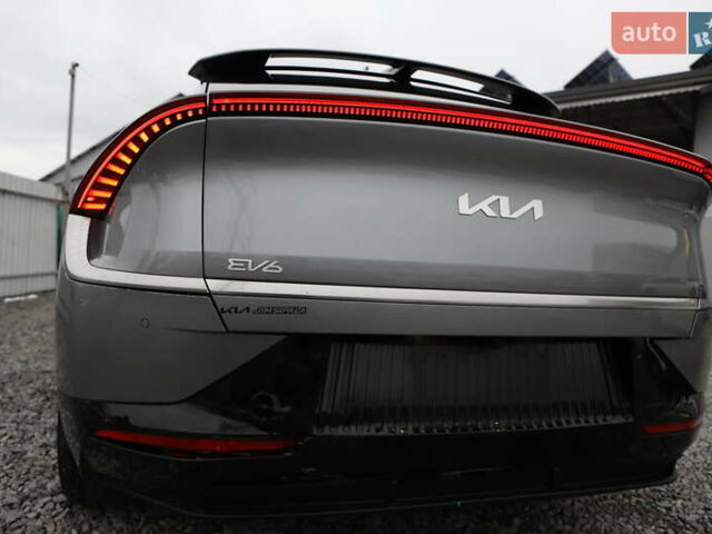 Сірий Кіа EV6, об'ємом двигуна 0 л та пробігом 310 тис. км за 16899 $, фото 13 на Automoto.ua