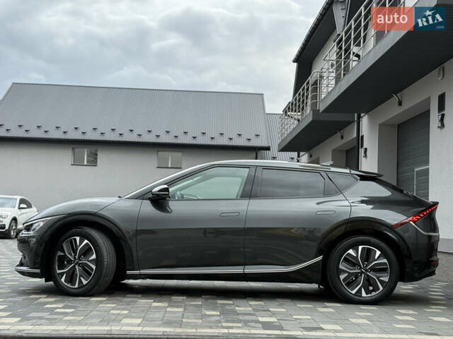 Серый Киа EV6, объемом двигателя 0 л и пробегом 47 тыс. км за 26900 $, фото 8 на Automoto.ua