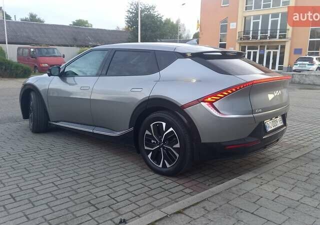 Сірий Кіа EV6, об'ємом двигуна 0 л та пробігом 18 тис. км за 31500 $, фото 29 на Automoto.ua