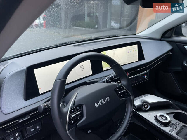 Серый Киа EV6, объемом двигателя 0 л и пробегом 68 тыс. км за 26500 $, фото 20 на Automoto.ua