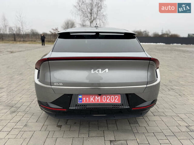 Сірий Кіа EV6, об'ємом двигуна 0 л та пробігом 98 тис. км за 23500 $, фото 6 на Automoto.ua