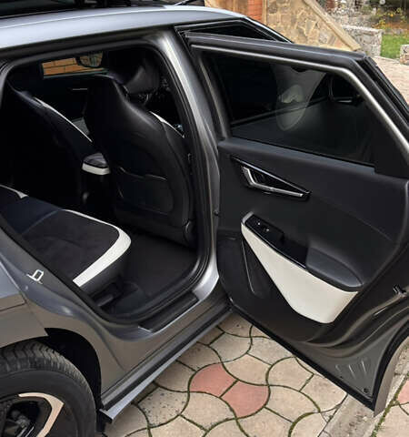 Серый Киа EV6, объемом двигателя 0 л и пробегом 23 тыс. км за 33000 $, фото 31 на Automoto.ua