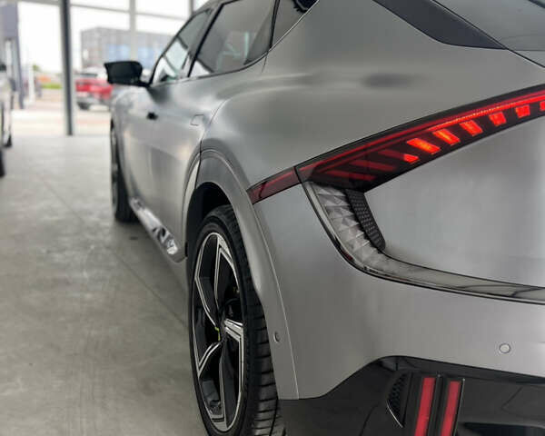 Серый Киа EV6, объемом двигателя 0 л и пробегом 3 тыс. км за 40000 $, фото 5 на Automoto.ua