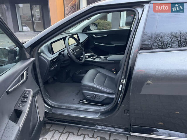 Серый Киа EV6, объемом двигателя 0 л и пробегом 68 тыс. км за 26500 $, фото 19 на Automoto.ua