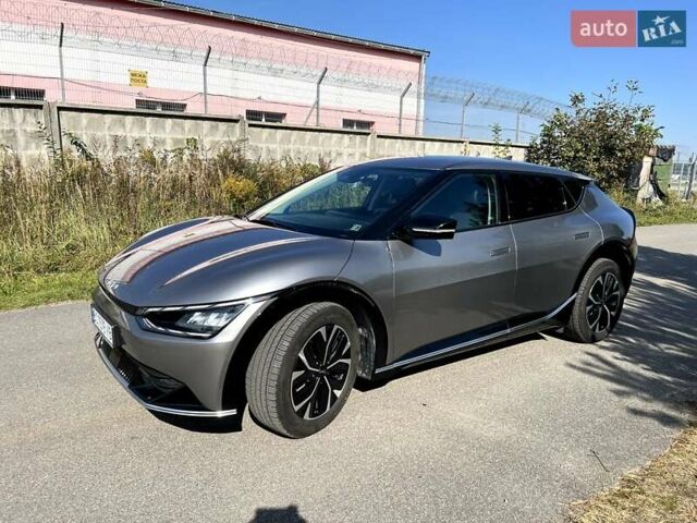 Серый Киа EV6, объемом двигателя 0 л и пробегом 5 тыс. км за 24600 $, фото 2 на Automoto.ua