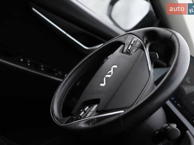 Сірий Кіа EV6, об'ємом двигуна 0 л та пробігом 310 тис. км за 16899 $, фото 28 на Automoto.ua