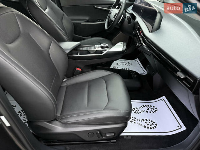 Серый Киа EV6, объемом двигателя 0 л и пробегом 47 тыс. км за 26900 $, фото 60 на Automoto.ua