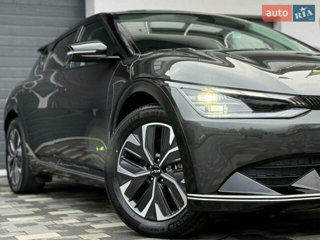 Серый Киа EV6, объемом двигателя 0 л и пробегом 47 тыс. км за 26900 $, фото 11 на Automoto.ua