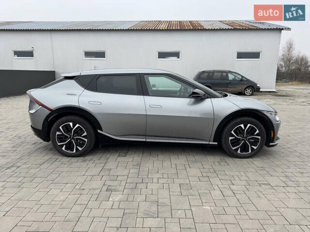 Сірий Кіа EV6, об'ємом двигуна 0 л та пробігом 98 тис. км за 23500 $, фото 9 на Automoto.ua