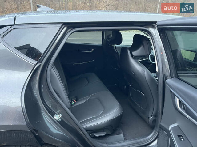 Серый Киа EV6, объемом двигателя 0 л и пробегом 68 тыс. км за 26500 $, фото 12 на Automoto.ua