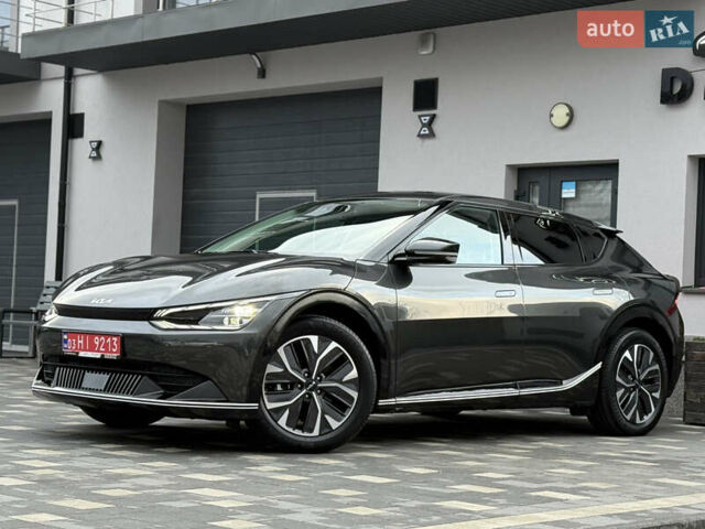 Серый Киа EV6, объемом двигателя 0 л и пробегом 47 тыс. км за 26900 $, фото 6 на Automoto.ua