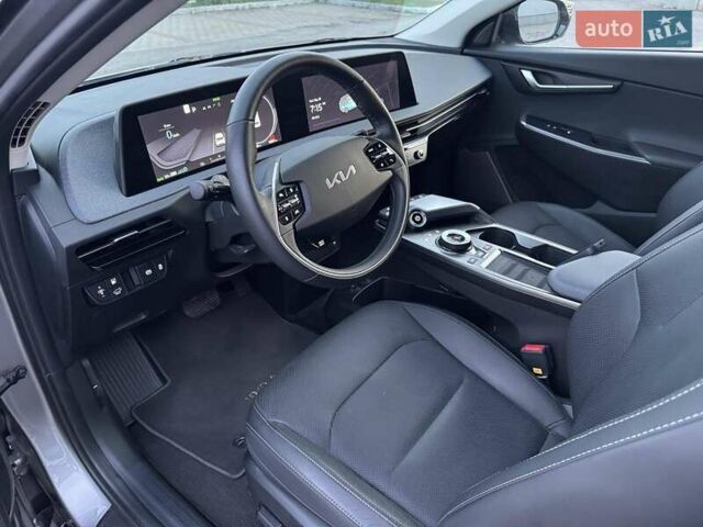 Сірий Кіа EV6, об'ємом двигуна 0 л та пробігом 18 тис. км за 31500 $, фото 3 на Automoto.ua