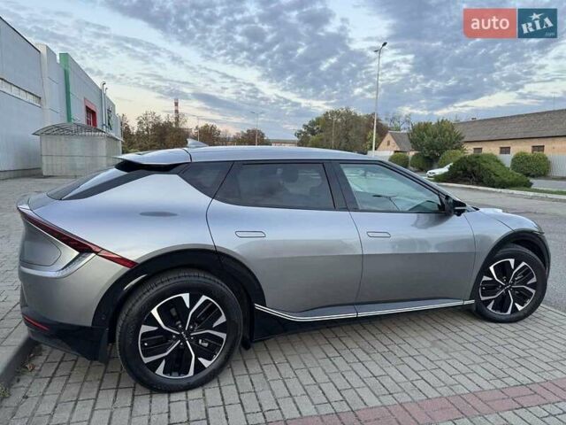 Серый Киа EV6, объемом двигателя 0 л и пробегом 14 тыс. км за 35000 $, фото 8 на Automoto.ua