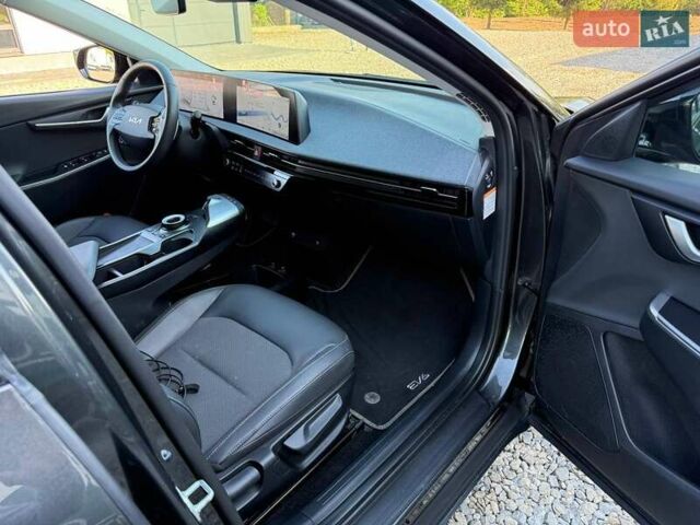 Серый Киа EV6, объемом двигателя 0 л и пробегом 34 тыс. км за 24000 $, фото 36 на Automoto.ua