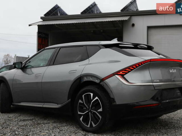 Сірий Кіа EV6, об'ємом двигуна 0 л та пробігом 310 тис. км за 16899 $, фото 9 на Automoto.ua