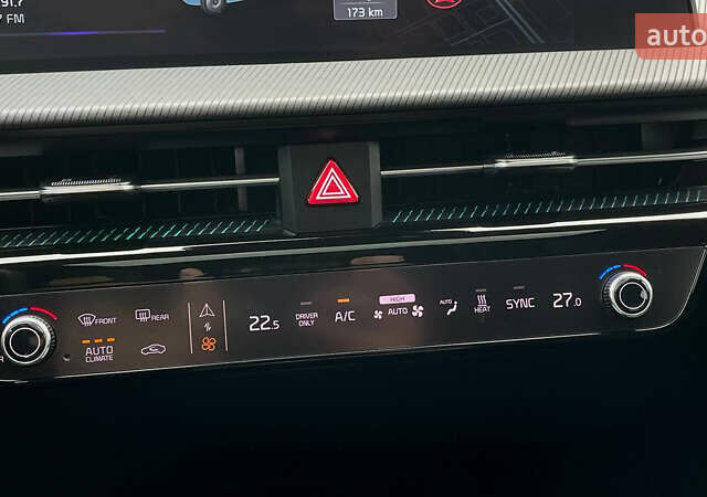 Сірий Кіа EV6, об'ємом двигуна 0 л та пробігом 19 тис. км за 27800 $, фото 82 на Automoto.ua