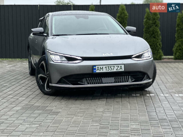 Серый Киа EV6, объемом двигателя 0 л и пробегом 23 тыс. км за 26999 $, фото 3 на Automoto.ua