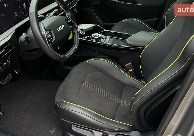 Сірий Кіа EV6, об'ємом двигуна 0 л та пробігом 19 тис. км за 27800 $, фото 61 на Automoto.ua