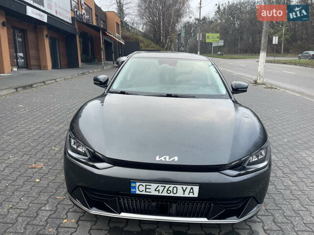 Серый Киа EV6, объемом двигателя 0 л и пробегом 68 тыс. км за 26500 $, фото 2 на Automoto.ua