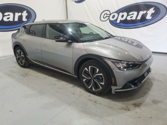 Серый Киа EV6, объемом двигателя 0 л и пробегом 162 тыс. км за 17800 $, фото 2 на Automoto.ua