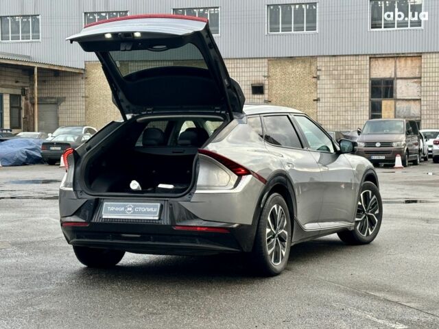 Сірий Кіа EV6, об'ємом двигуна 0 л та пробігом 31 тис. км за 24900 $, фото 2 на Automoto.ua
