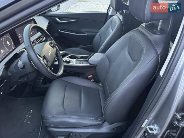 Серый Киа EV6, объемом двигателя 0 л и пробегом 14 тыс. км за 35000 $, фото 9 на Automoto.ua