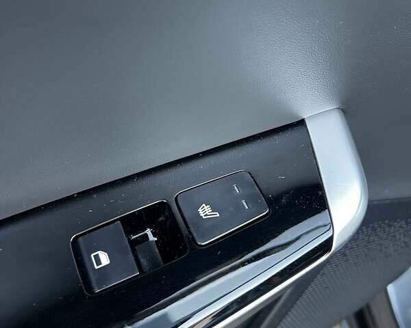 Серый Киа EV6, объемом двигателя 0 л и пробегом 53 тыс. км за 28700 $, фото 22 на Automoto.ua