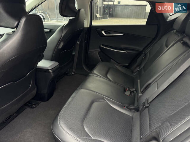 Сірий Кіа EV6, об'ємом двигуна 0 л та пробігом 98 тис. км за 23500 $, фото 17 на Automoto.ua