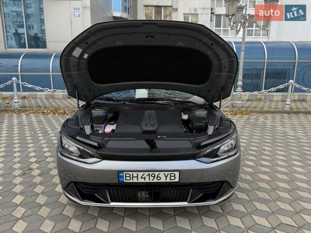 Сірий Кіа EV6, об'ємом двигуна 0 л та пробігом 43 тис. км за 26500 $, фото 15 на Automoto.ua