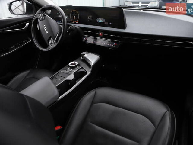 Сірий Кіа EV6, об'ємом двигуна 0 л та пробігом 310 тис. км за 16899 $, фото 29 на Automoto.ua