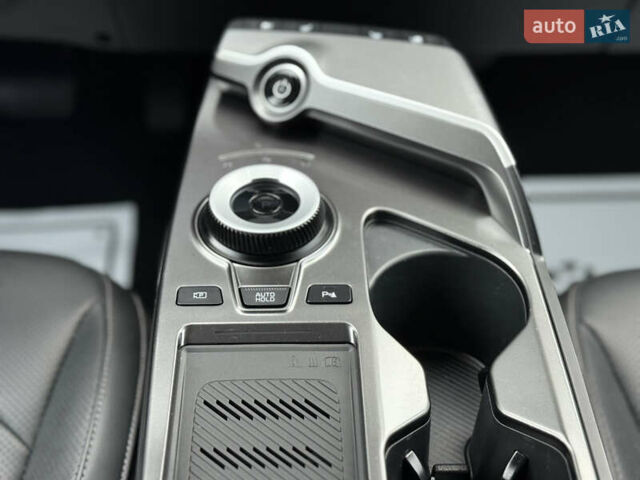 Серый Киа EV6, объемом двигателя 0 л и пробегом 47 тыс. км за 26900 $, фото 68 на Automoto.ua