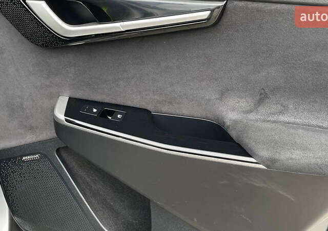 Сірий Кіа EV6, об'ємом двигуна 0 л та пробігом 19 тис. км за 27800 $, фото 69 на Automoto.ua