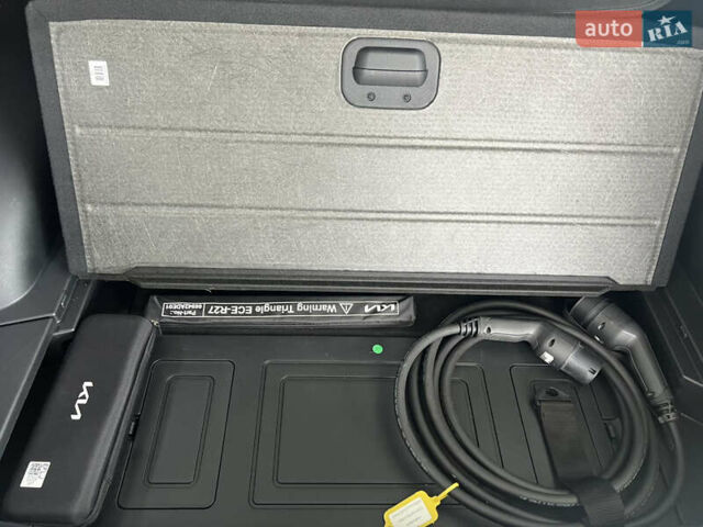 Серый Киа EV6, объемом двигателя 0 л и пробегом 3 тыс. км за 40000 $, фото 21 на Automoto.ua