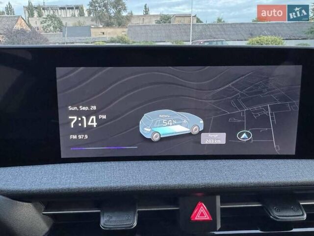 Сірий Кіа EV6, об'ємом двигуна 0 л та пробігом 18 тис. км за 31500 $, фото 9 на Automoto.ua