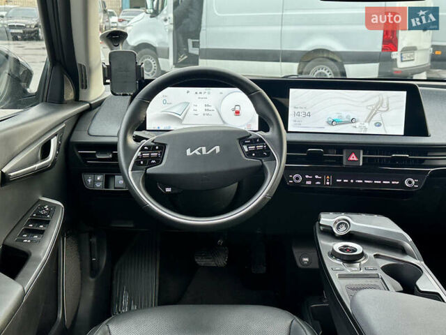 Сірий Кіа EV6, об'ємом двигуна 0 л та пробігом 31 тис. км за 24900 $, фото 12 на Automoto.ua
