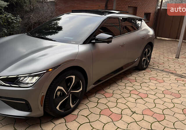 Серый Киа EV6, объемом двигателя 0 л и пробегом 23 тыс. км за 33000 $, фото 5 на Automoto.ua