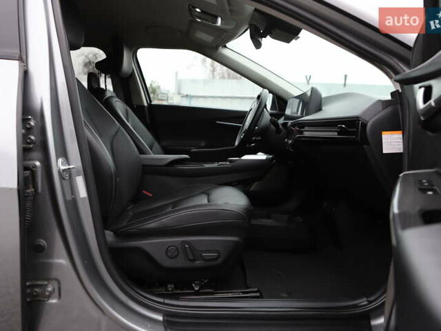 Сірий Кіа EV6, об'ємом двигуна 0 л та пробігом 310 тис. км за 16899 $, фото 24 на Automoto.ua