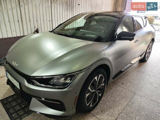 Серый Киа EV6, объемом двигателя 0 л и пробегом 3 тыс. км за 29903 $, фото 2 на Automoto.ua